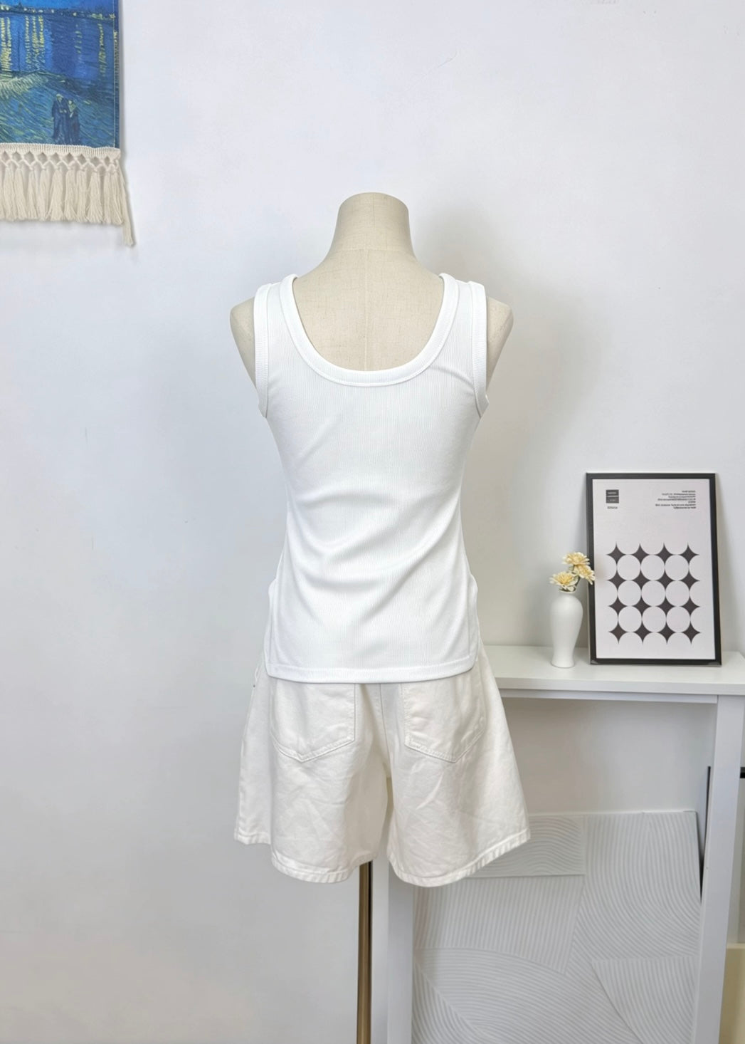 Curved Hem Ribbed Tank Top