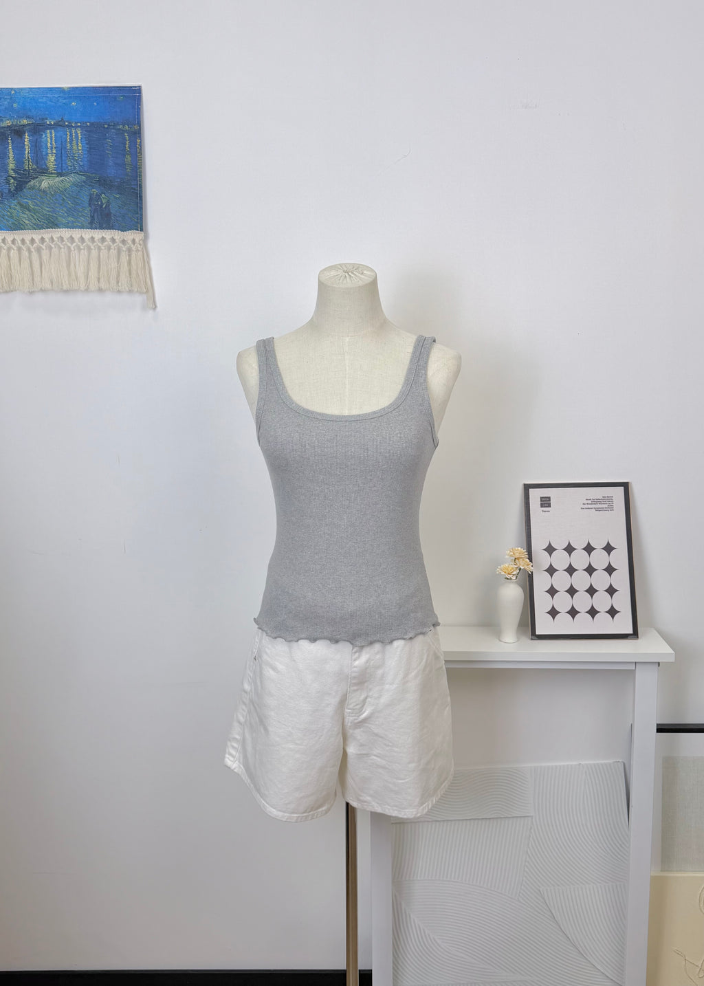 Ruffle Hem Ribbed Tank Top