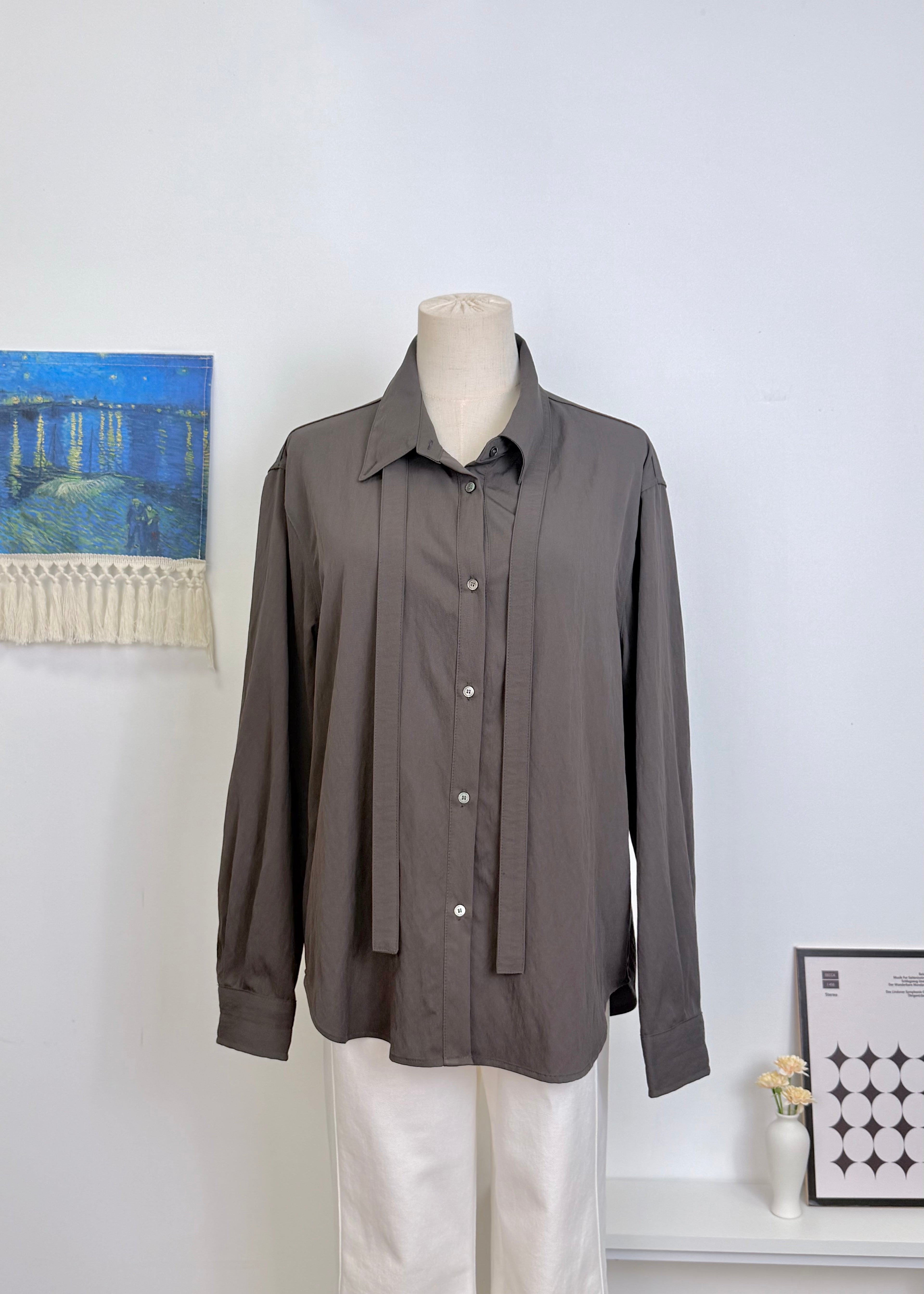 Long Sleeve Shirt with same color strap