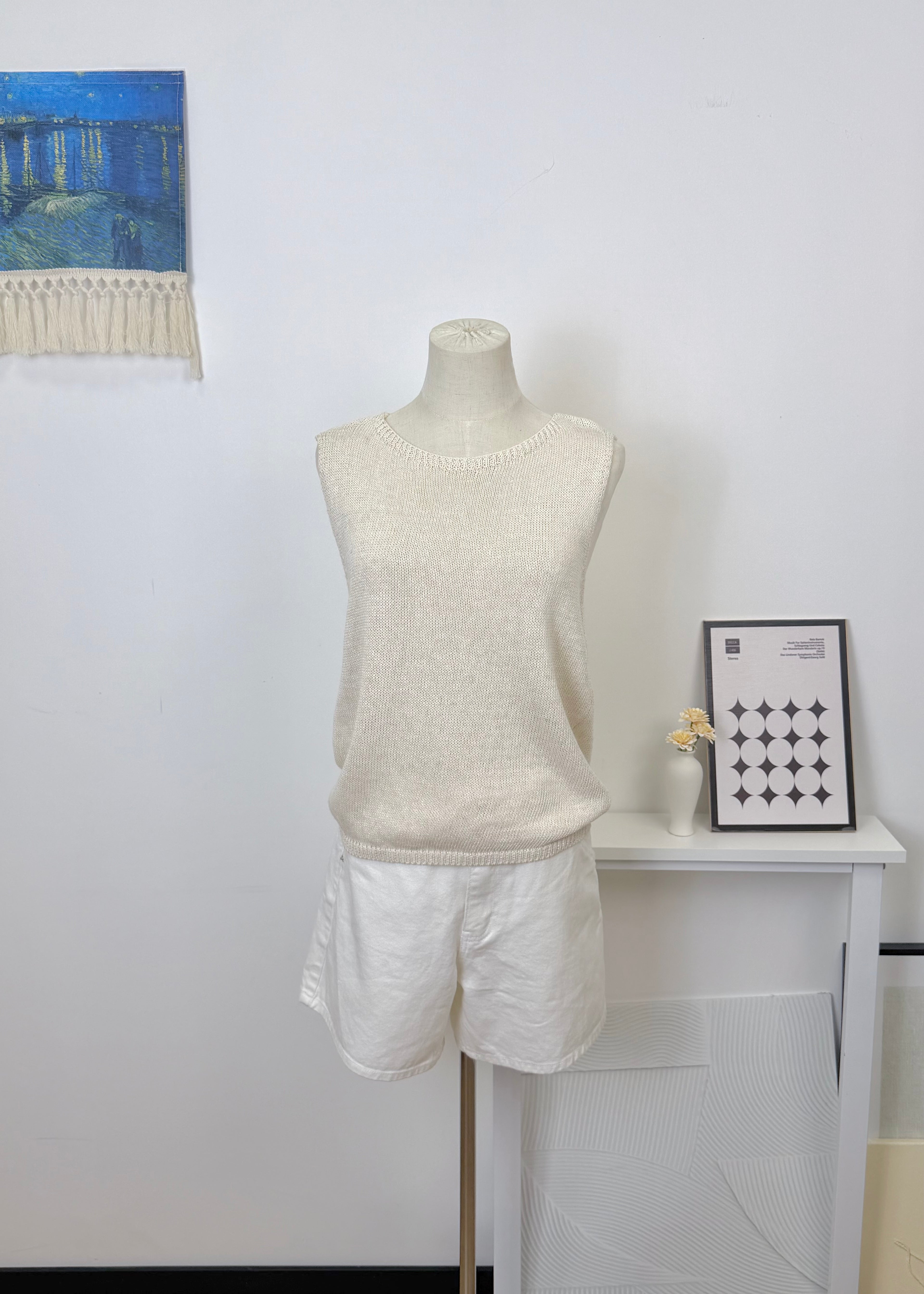 Artistic Chunky Knit Vest