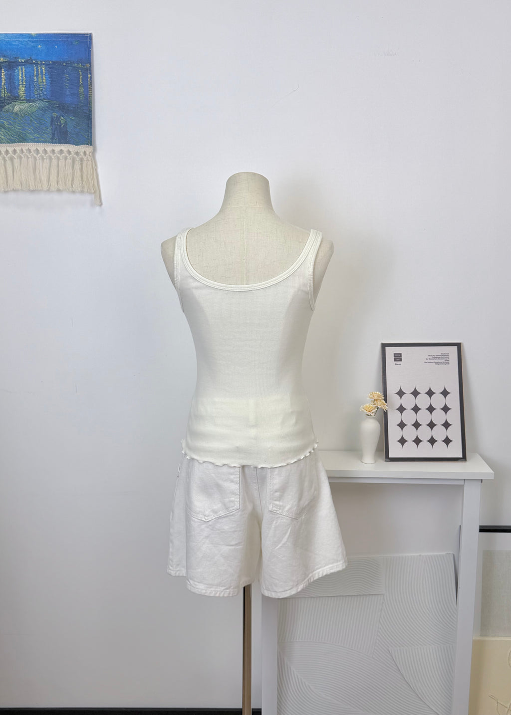 Ruffle Hem Ribbed Tank Top