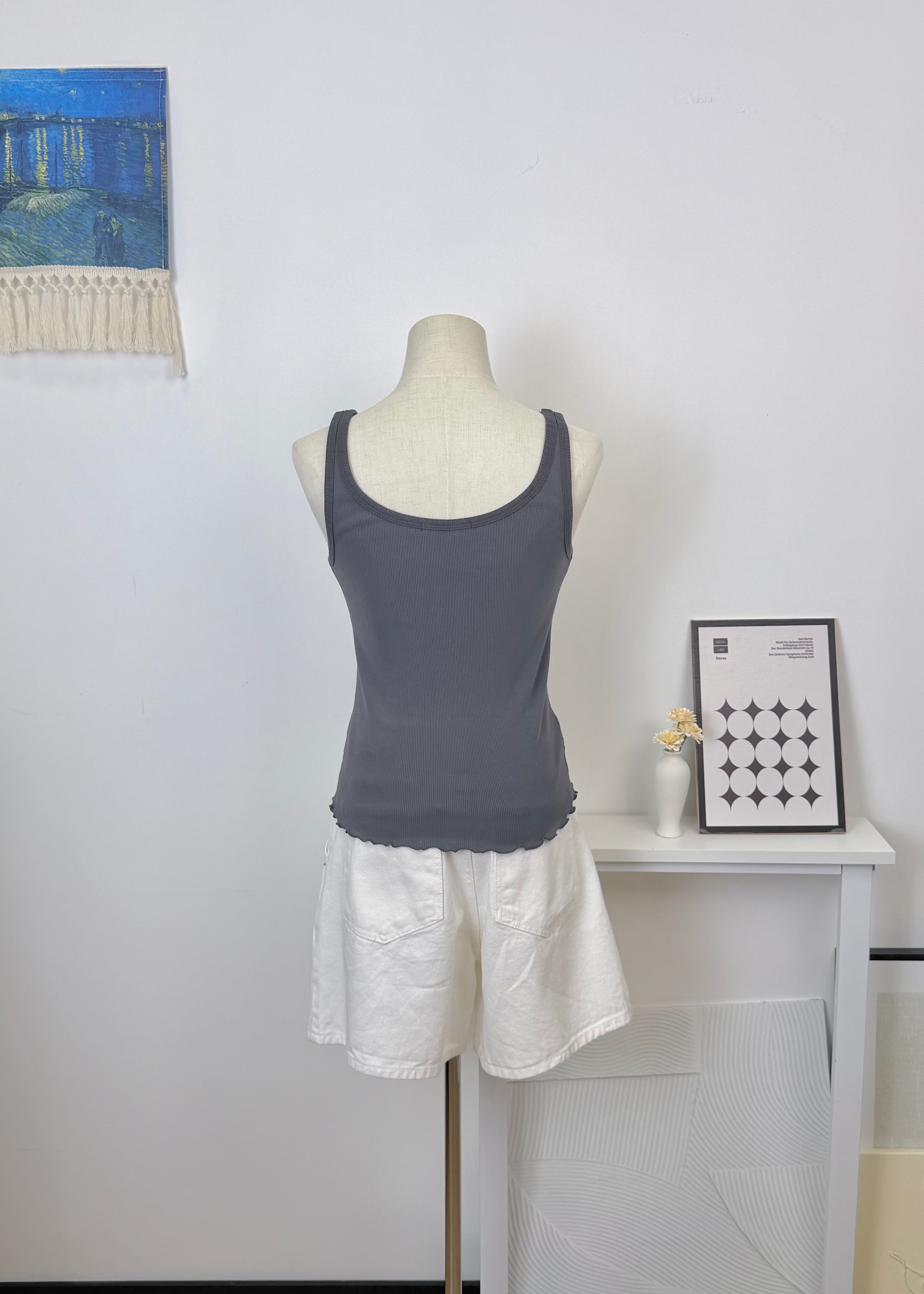 Ruffle Hem Ribbed Tank Top