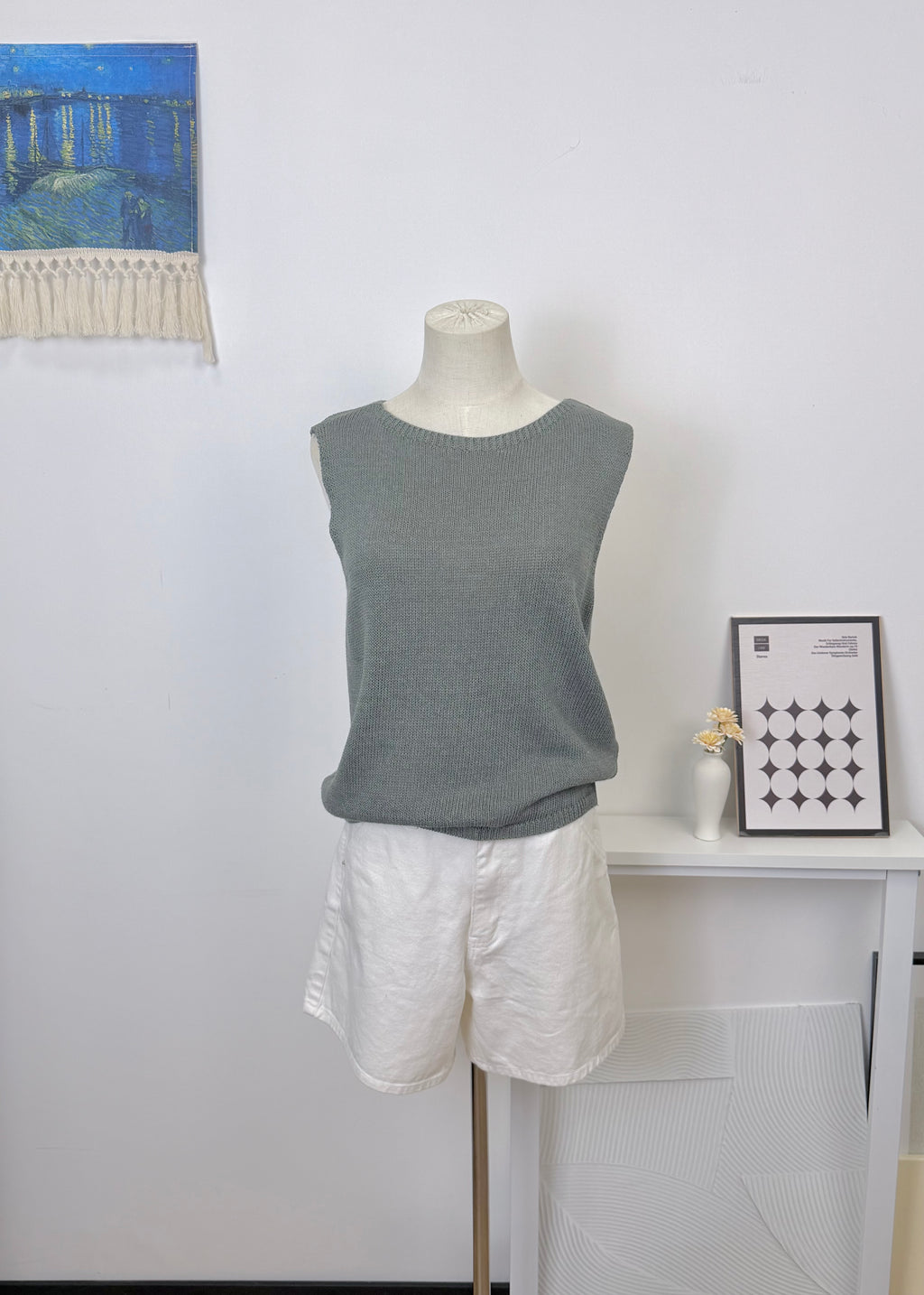Artistic Chunky Knit Vest