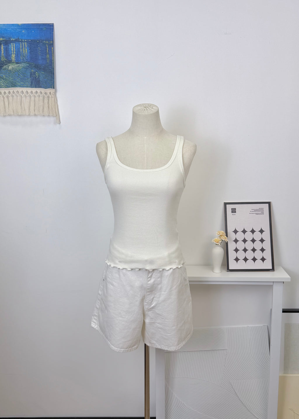 Ruffle Hem Ribbed Tank Top