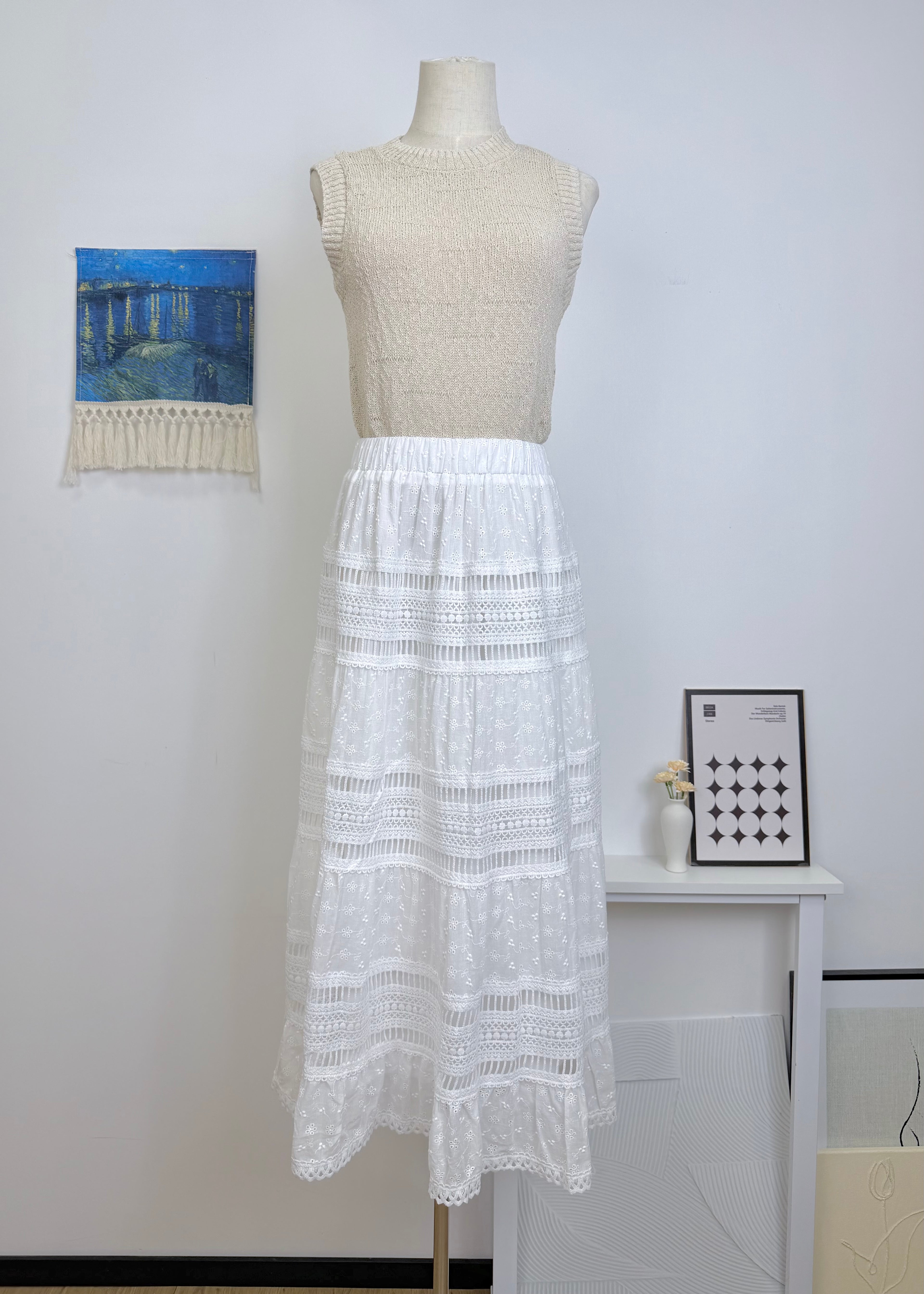 Embroidery Elastic Waist Midi Skirt