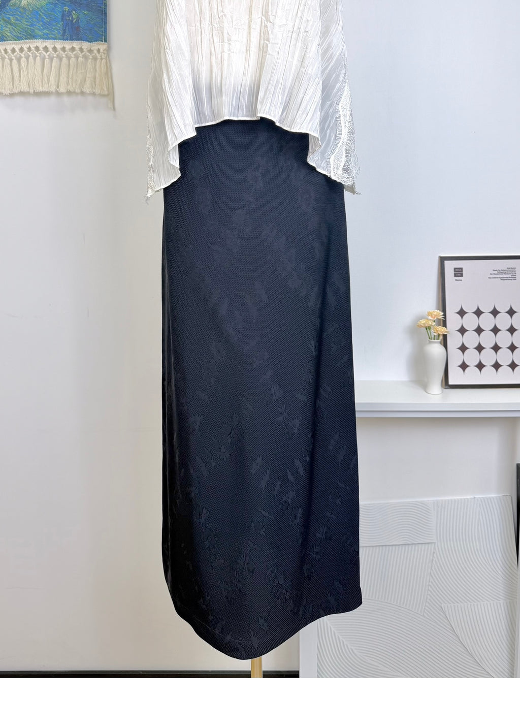 Embossed Floral Pattern Straight Slit Midi Skirt