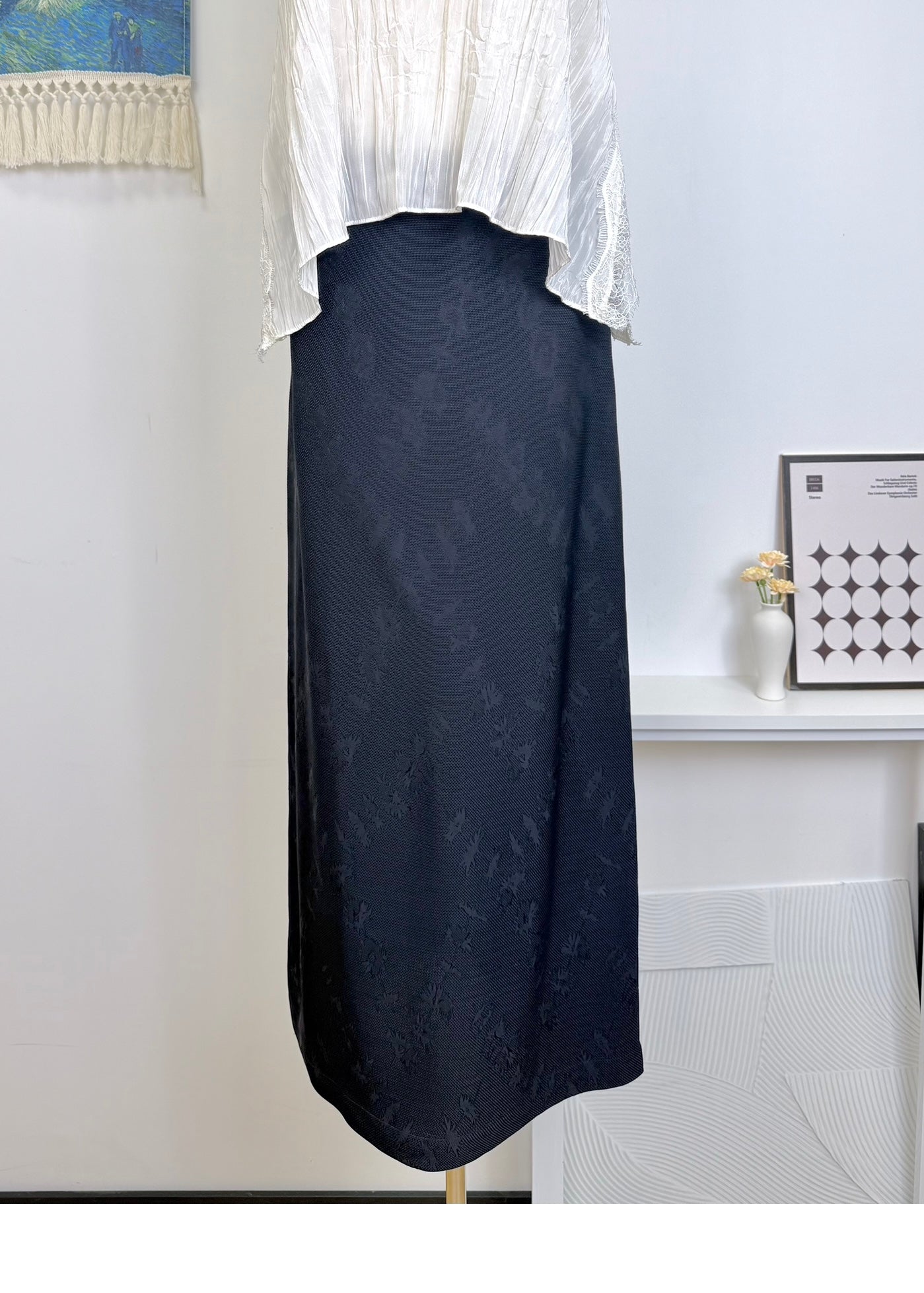 Embossed Floral Pattern Straight Slit Midi Skirt