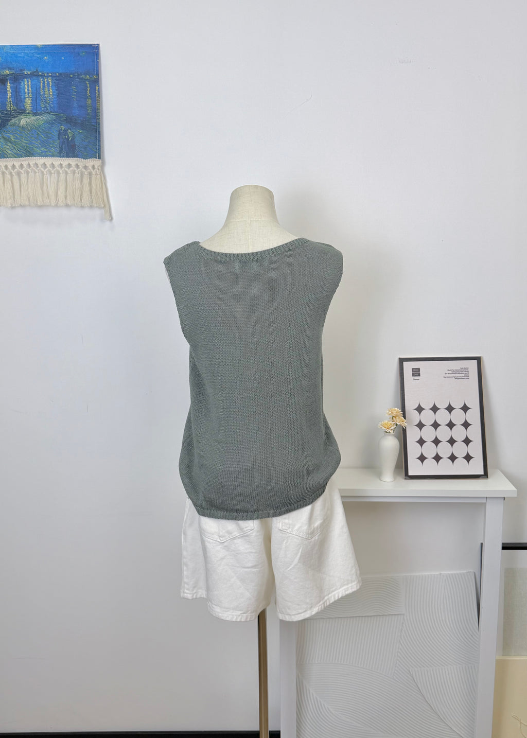 Artistic Chunky Knit Vest